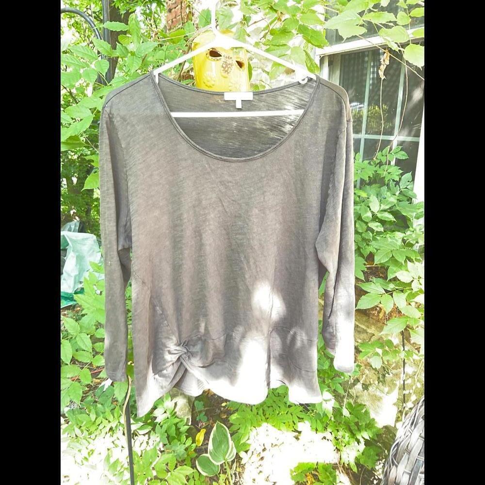 Habitat Women’s Brown Side tied T Shirt Size Large